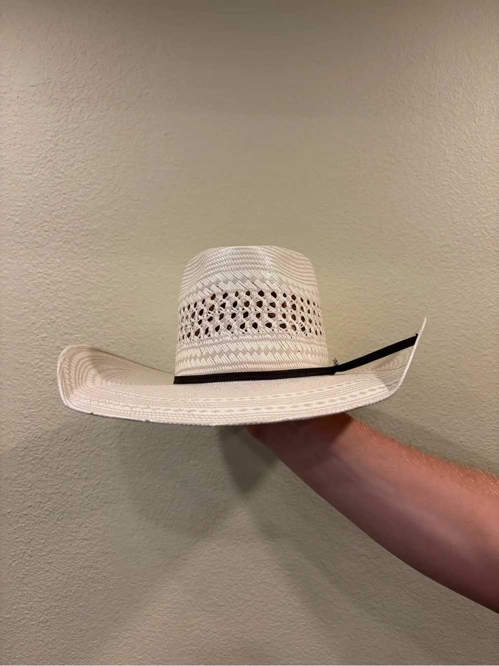 Twister Straw Cowboy Hat - Size 6 3/4